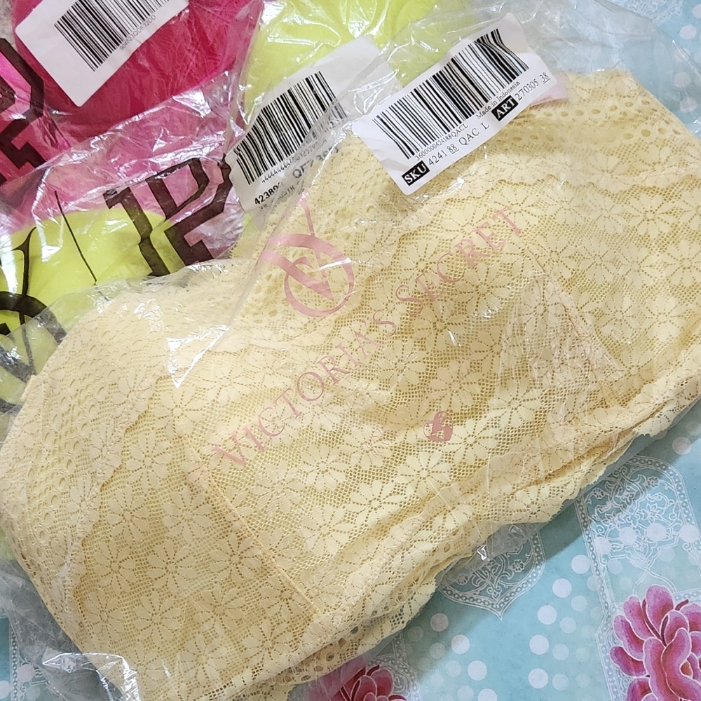 Victoria's Secret - Daisy Lace Lightly Lined Bandeau Top - Lrg - Yellow - Picture 4 of 4
